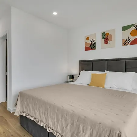 Nyaraló Awesome In With Wifi Veliko Brdo